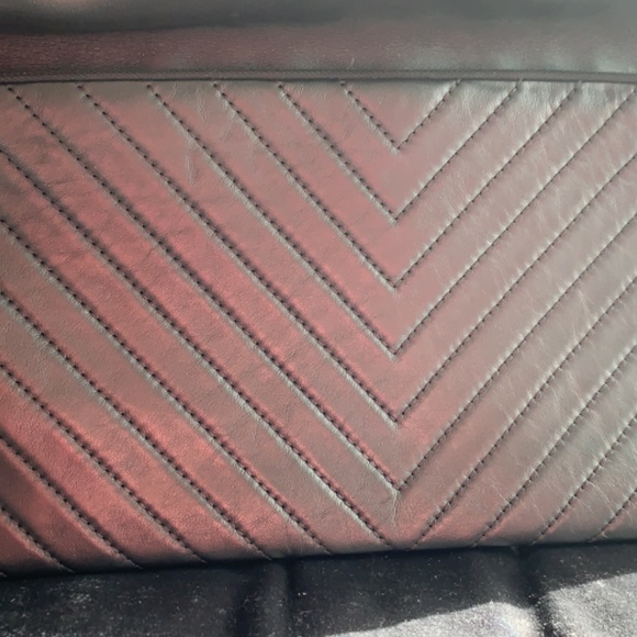 Chanel Chevon clutch - Picture 11 of 11